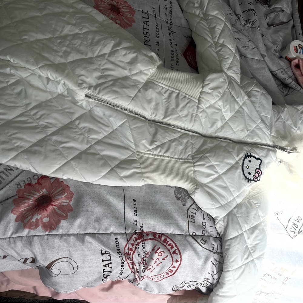 Hello kitty snowsuit